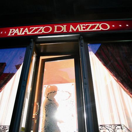 Hotel Palazzo Di Mezzo Carru Bagian luar foto