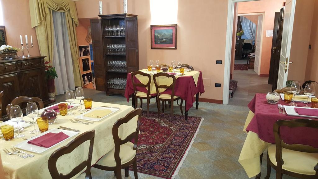 Hotel Palazzo Di Mezzo Carru Bagian luar foto