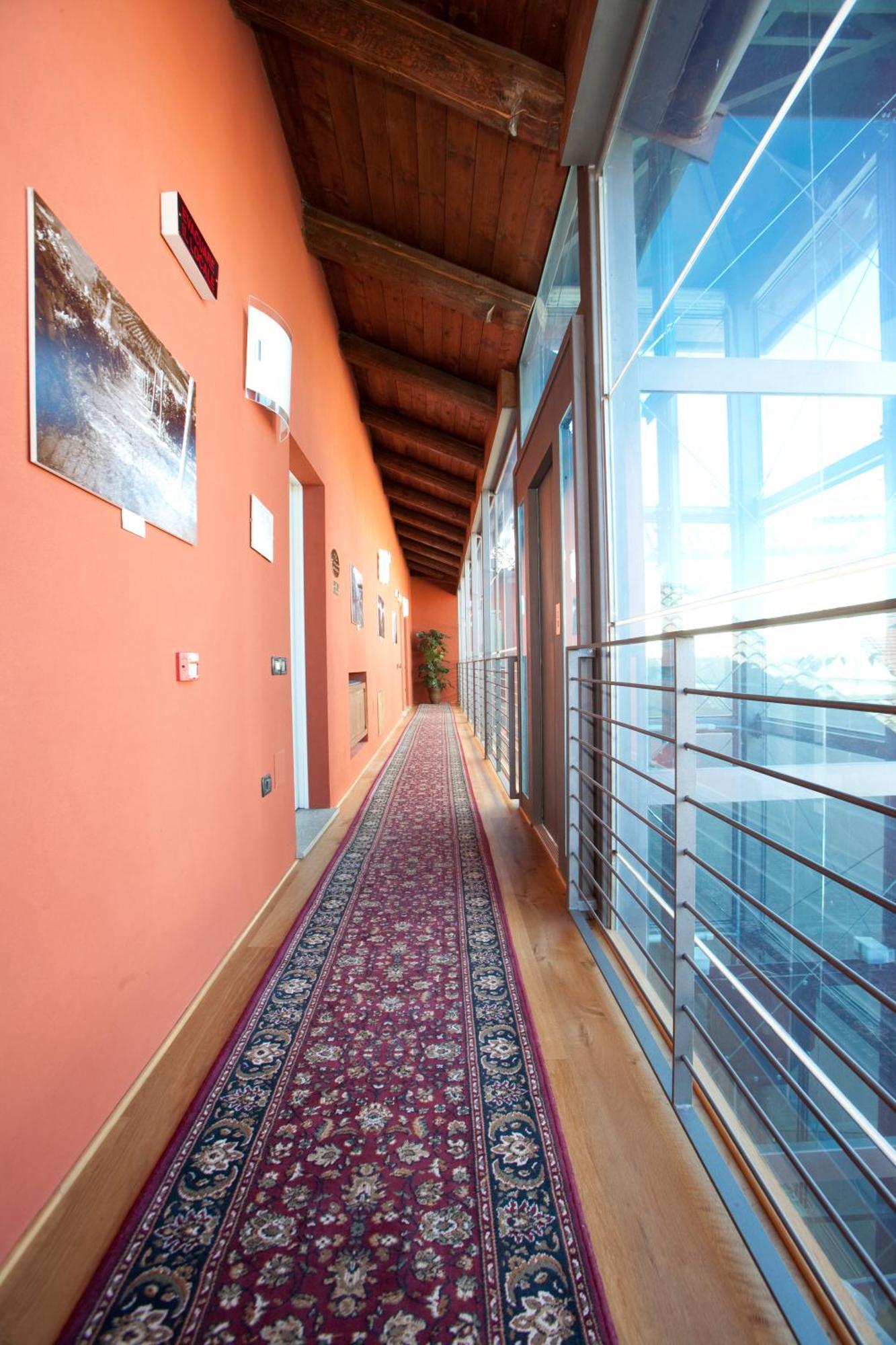Hotel Palazzo Di Mezzo Carru Bagian luar foto