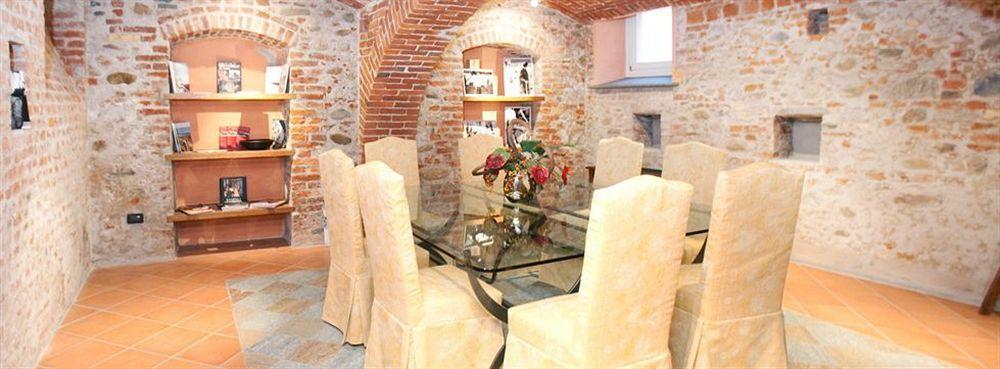 Hotel Palazzo Di Mezzo Carru Bagian luar foto