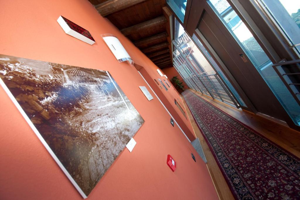 Hotel Palazzo Di Mezzo Carru Bagian luar foto