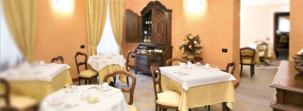 Hotel Palazzo Di Mezzo Carru Bagian luar foto