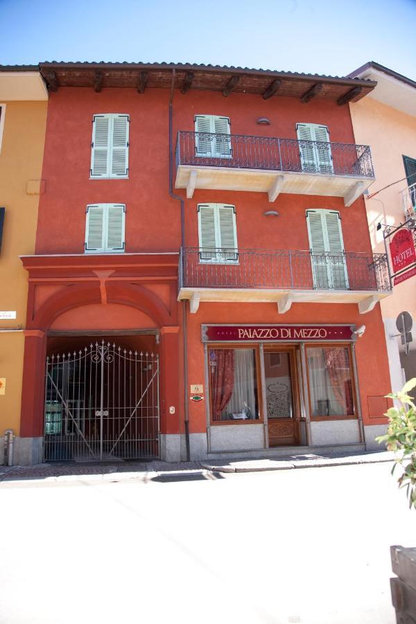 Hotel Palazzo Di Mezzo Carru Bagian luar foto